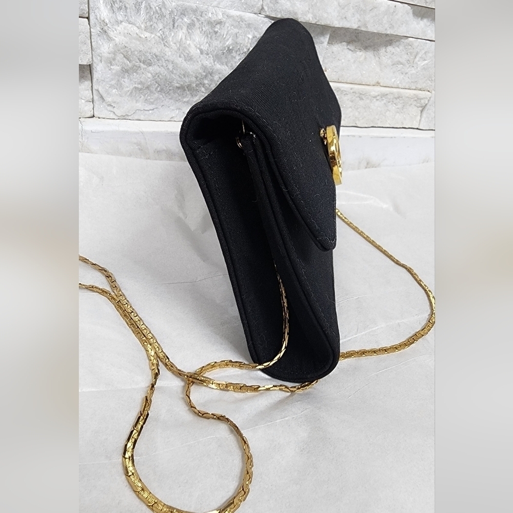 Black Mini Gucci Bag – Vintage Style, Wear as Clutch or Shoulder Bag - Picture 5 of 12